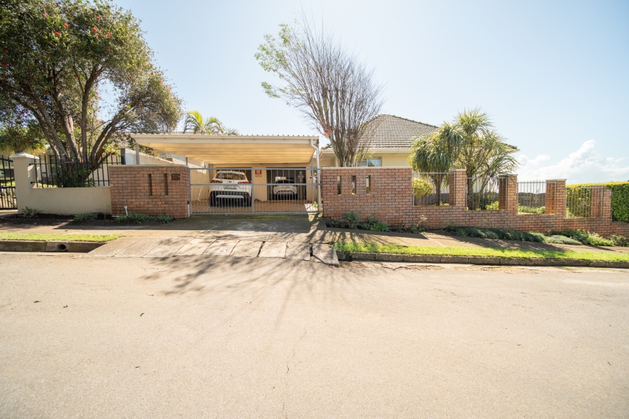 4 Bedroom Property for Sale in Vincent Eastern Cape